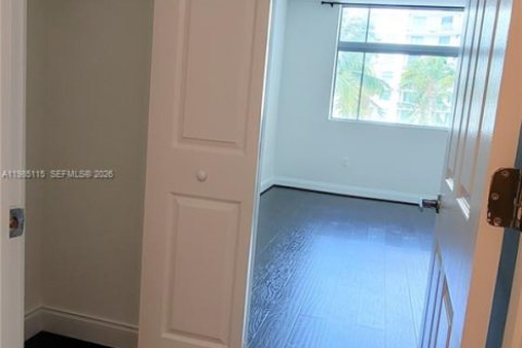 Copropriété à louer à Hollywood, Floride: 2 chambres, 112.41 m2 № 2084843 - photo 21
