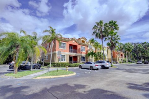 Condo in Miramar, Florida, 2 bedrooms № 2399828 - photo 21