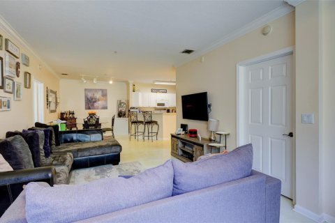 Condo in Miramar, Florida, 2 bedrooms № 2399828 - photo 10