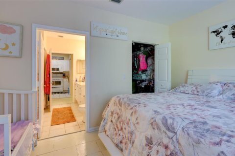 Condo in Miramar, Florida, 2 bedrooms № 2399828 - photo 17