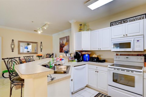 Condo in Miramar, Florida, 2 bedrooms № 2399828 - photo 5