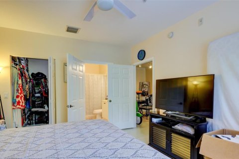 Condo in Miramar, Florida, 2 bedrooms № 2399828 - photo 13