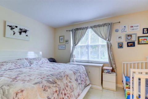 Condo in Miramar, Florida, 2 bedrooms № 2399828 - photo 16