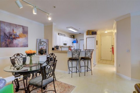 Condo in Miramar, Florida, 2 bedrooms № 2399828 - photo 8