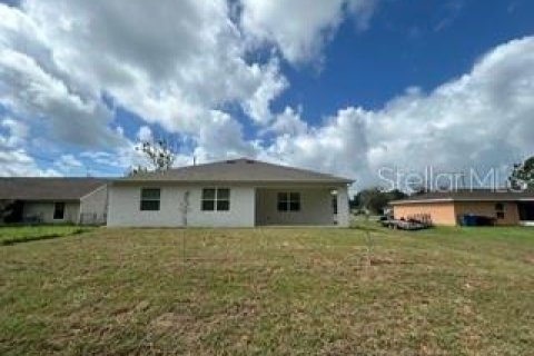 House in Palm Bay, Florida 3 bedrooms, 199.65 sq.m. № 2237303 - photo 20