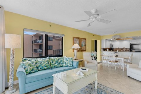 Condo in New Smyrna Beach, Florida, 2 bedrooms  № 1780692 - photo 21