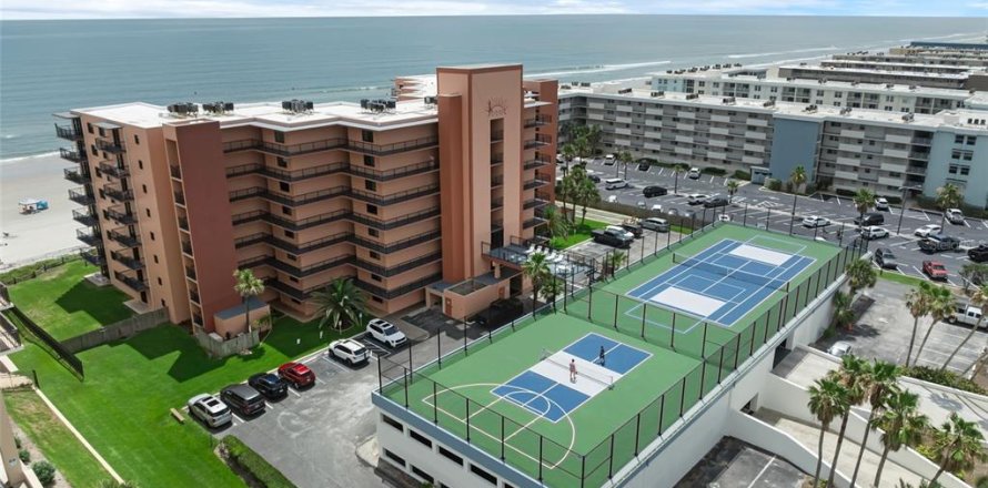 Condo in New Smyrna Beach, Florida, 2 bedrooms  № 1780692