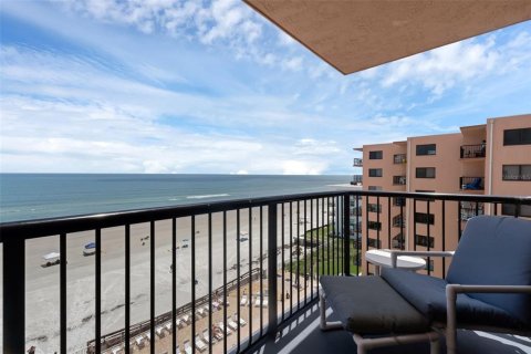 Condo in New Smyrna Beach, Florida, 2 bedrooms  № 1780692 - photo 13