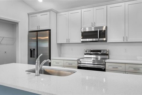 Casa en venta en Kissimmee, Florida, 4 dormitorios, 187.01 m2 № 1911629 - foto 7