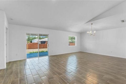Casa en venta en Kissimmee, Florida, 4 dormitorios, 187.01 m2 № 1911629 - foto 12