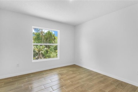 Casa en venta en Kissimmee, Florida, 4 dormitorios, 187.01 m2 № 1911629 - foto 13