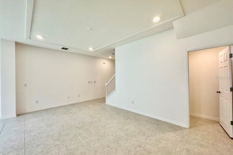 Снять в аренду таунхаус в Уэсли-Чепел, Флорида 3 спальни, 153.29м2, № 1849546 - фото 4