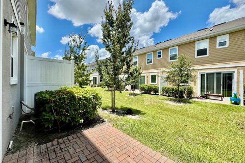 Снять в аренду таунхаус в Уэсли-Чепел, Флорида 3 спальни, 153.29м2, № 1849546 - фото 25