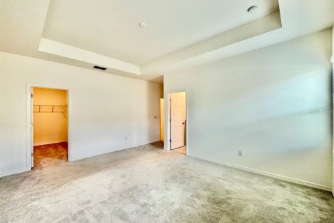 Снять в аренду таунхаус в Уэсли-Чепел, Флорида 3 спальни, 153.29м2, № 1849546 - фото 17