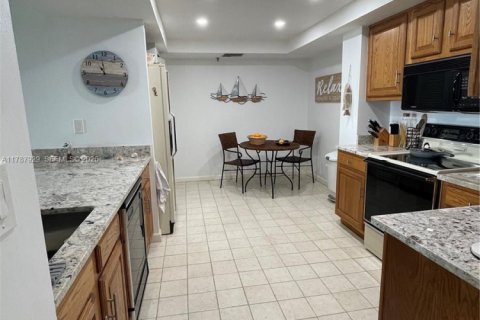 Copropriété à louer à Hutchinson Island South, Floride: 2 chambres, 133.41 m2 № 2154910 - photo 24