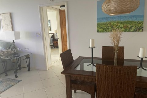 Copropriété à louer à Hutchinson Island South, Floride: 2 chambres, 133.41 m2 № 2154910 - photo 14