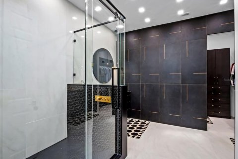 Купить виллу или дом в Орландо, Флорида 9 комнат, 255.95м2, № 1810056 - фото 21