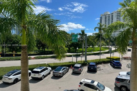 Condominio en venta en Hollywood, Florida, 2 dormitorios, 96.25 m2 № 2078342 - foto 28