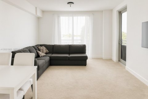 Condominio en venta en Hollywood, Florida, 2 dormitorios, 96.25 m2 № 2078342 - foto 11