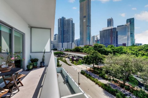 Condo in Miami, Florida, 1 bedroom  № 2249815 - photo 19