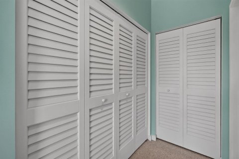 Condo in Miami, Florida, 1 bedroom  № 2249815 - photo 26