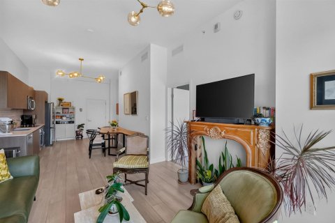 Condo in Miami, Florida, 1 bedroom  № 2249815 - photo 10