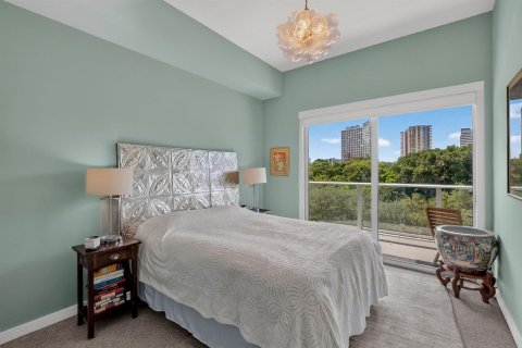 Condo in Miami, Florida, 1 bedroom  № 2249815 - photo 24