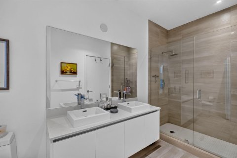 Condo in Miami, Florida, 1 bedroom  № 2249815 - photo 27