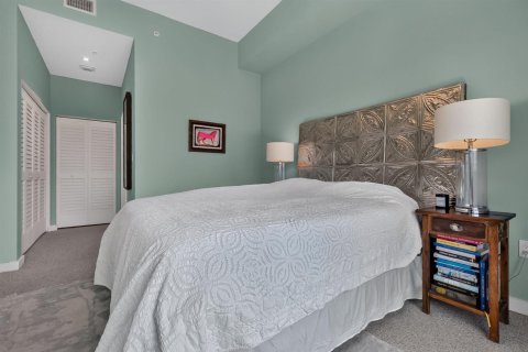 Condo in Miami, Florida, 1 bedroom  № 2249815 - photo 25