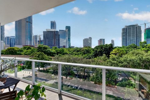 Condo in Miami, Florida, 1 bedroom  № 2249815 - photo 17