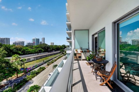Condo in Miami, Florida, 1 bedroom  № 2249815 - photo 21