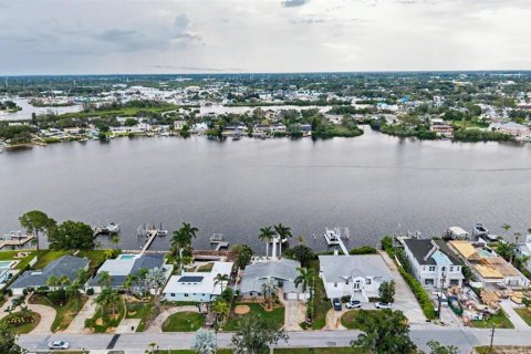 Villa ou maison à vendre à Tarpon Springs, Floride: 3 chambres, 213.58 m2 № 2319087 - photo 8