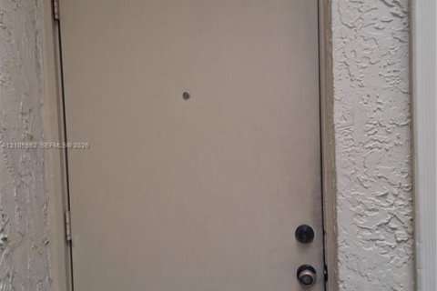 Touwnhouse à louer à Coral Springs, Floride: 3 chambres, 134.71 m2 № 2414847 - photo 4