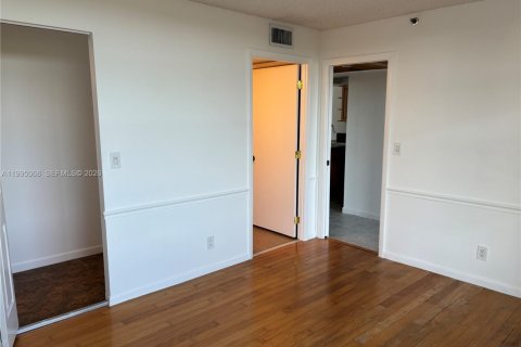 Condo in Boca Raton, Florida, 2 bedrooms  № 2058184 - photo 19