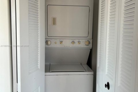 Condo in Boca Raton, Florida, 2 bedrooms  № 2058184 - photo 29