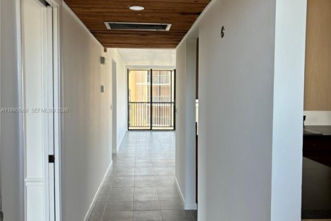 Condo in Boca Raton, Florida, 2 bedrooms  № 2058184 - photo 27