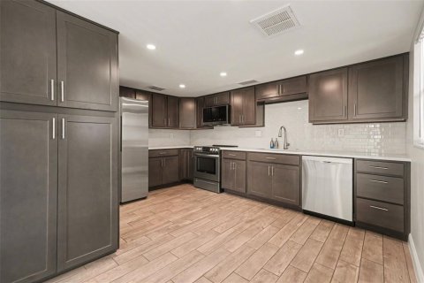 Villa ou maison à vendre à Oldsmar, Floride: 2 chambres, 116.13 m2 № 2132150 - photo 7