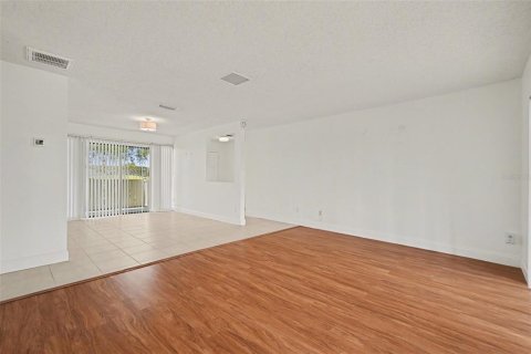 Villa ou maison à vendre à Oldsmar, Floride: 2 chambres, 116.13 m2 № 2132150 - photo 15