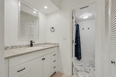 Villa ou maison à vendre à Oldsmar, Floride: 2 chambres, 116.13 m2 № 2132150 - photo 22