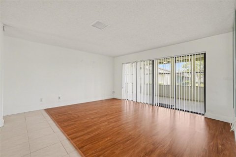Villa ou maison à vendre à Oldsmar, Floride: 2 chambres, 116.13 m2 № 2132150 - photo 17
