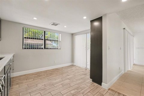 Villa ou maison à vendre à Oldsmar, Floride: 2 chambres, 116.13 m2 № 2132150 - photo 10