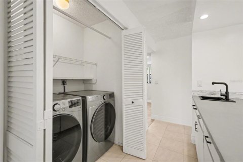 Villa ou maison à vendre à Oldsmar, Floride: 2 chambres, 116.13 m2 № 2132150 - photo 26