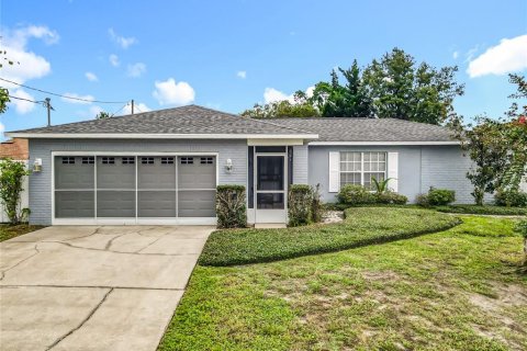 Villa ou maison à vendre à Deltona, Floride: 3 chambres, 155.8 m2 № 1912223 - photo 1