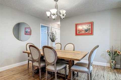 Villa ou maison à vendre à Deltona, Floride: 3 chambres, 155.8 m2 № 1912223 - photo 15