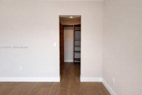 Villa ou maison à vendre à Miami, Floride: 2 chambres, 91.97 m2 № 2003928 - photo 24