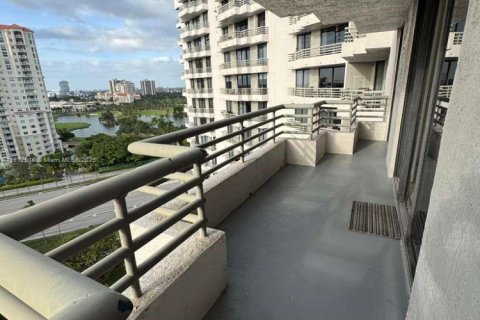 Condo in Aventura, Florida, 2 bedrooms  № 1968375 - photo 20