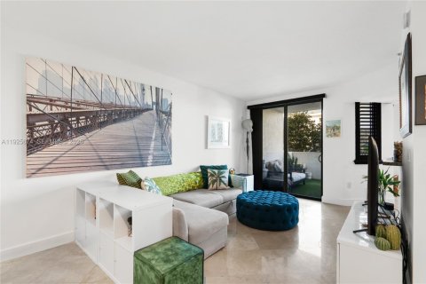 Купить кондоминиум в Майами-Бич, Флорида 1 спальня, 76.74м2, № 1984282 - фото 3