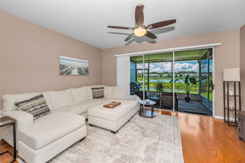 Touwnhouse à vendre à Riverview, Floride: 3 chambres, 152.73 m2 № 2222400 - photo 10