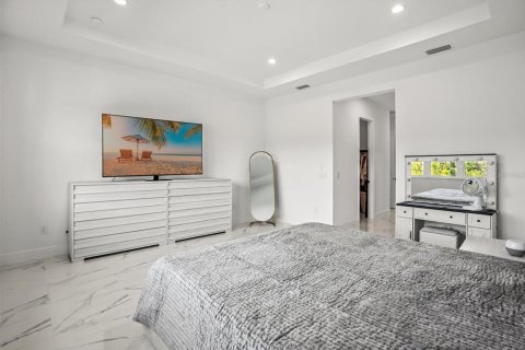 Casa en venta en Orlando, Florida, 4 dormitorios, 277.68 m2 № 1899972 - foto 15