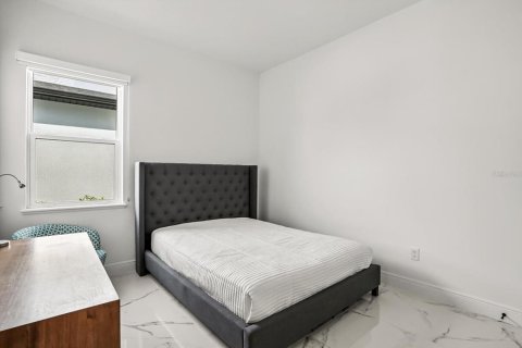 Casa en venta en Orlando, Florida, 4 dormitorios, 277.68 m2 № 1899972 - foto 20